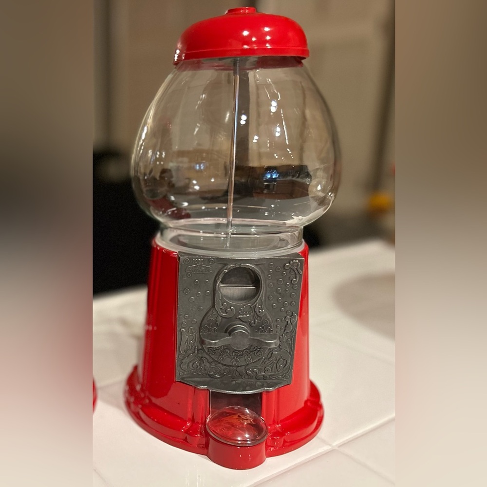 Retro Premium Gumball Machine